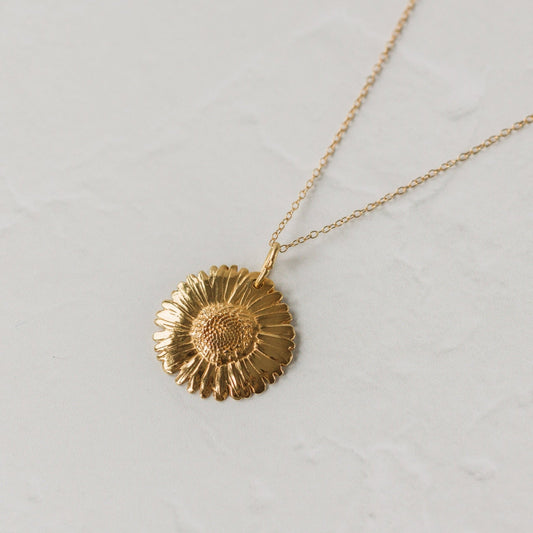 Gold Daisy Necklace
