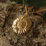 Gold Daisy Necklace
