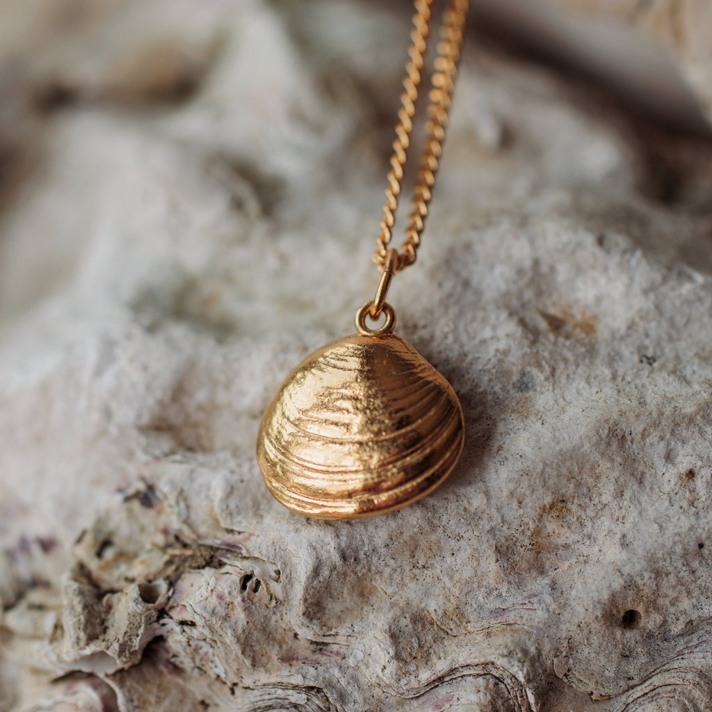 Gold Venus Clam Necklace